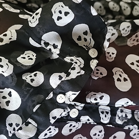 Aeropostale sheer skull design button-up shirt, size XS. - Picture 6 of 10